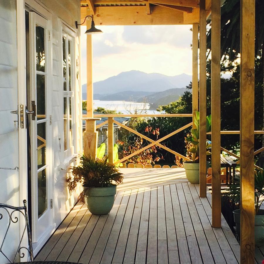 Marriners Luxury Guesthouse Rawene Exteriör bild